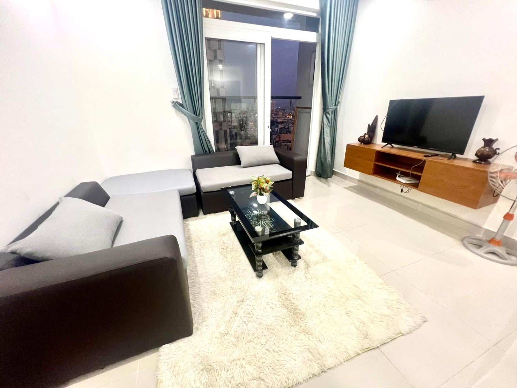 Can Ho The Western Capital 3Pn Ho Chi Minh City Exterior photo